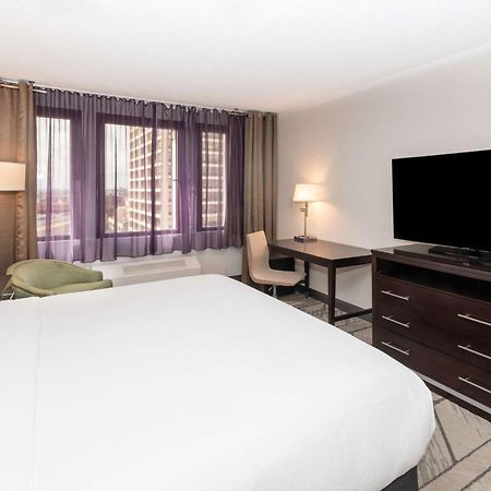 Doubletree By Hilton Newark Penn Station, Nj Hotel Exterior photo