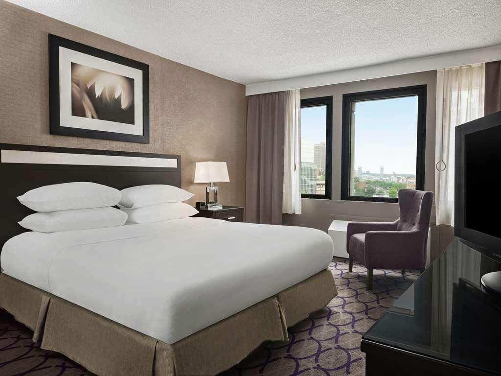 Doubletree By Hilton Newark Penn Station, Nj Hotel Room photo