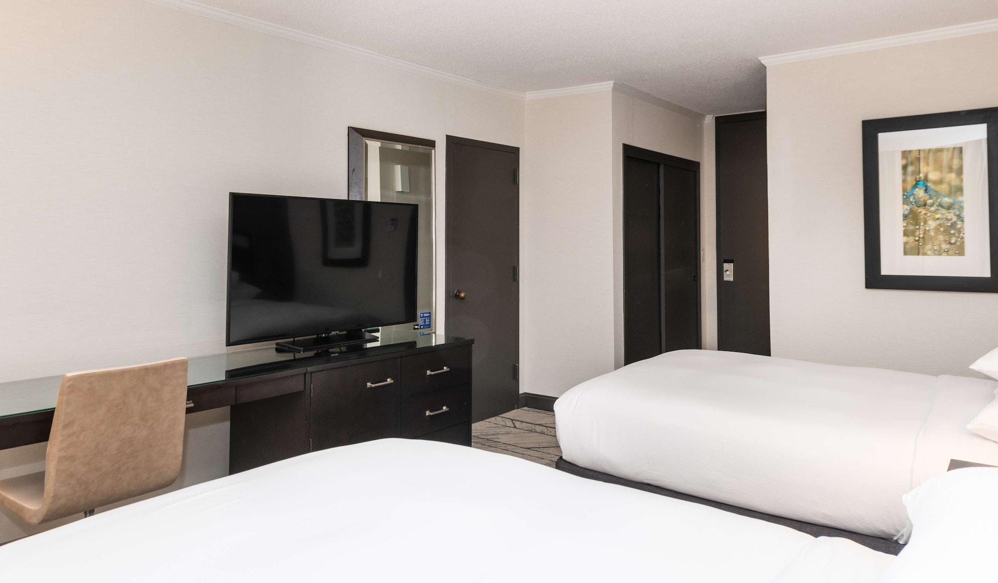 Doubletree By Hilton Newark Penn Station, Nj Hotel Exterior photo