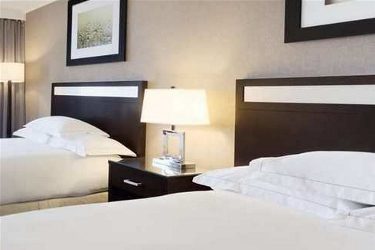 Doubletree By Hilton Newark Penn Station, Nj Hotel Exterior photo